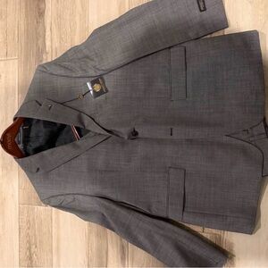 Donald J. Trump Collection Suit (Retail $650)